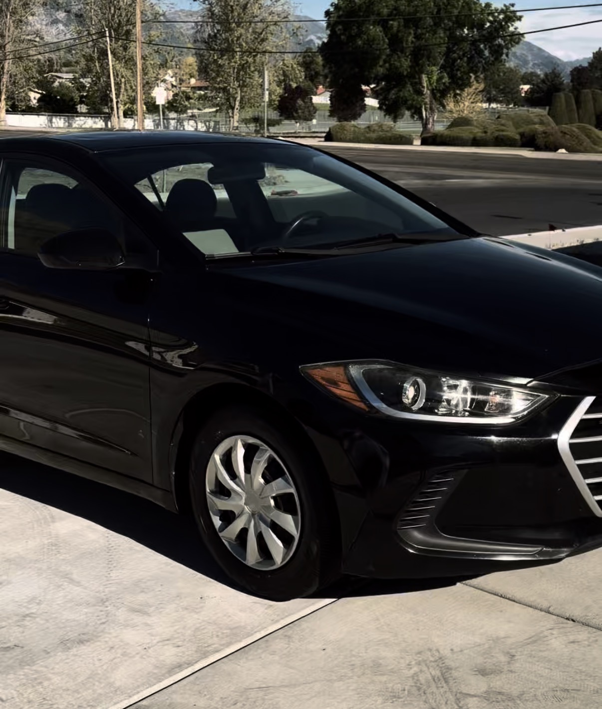 Elantra Exterior